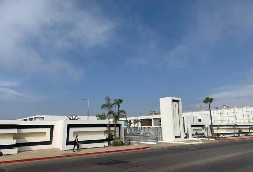 New House / Vip / 1 Block To The Beach