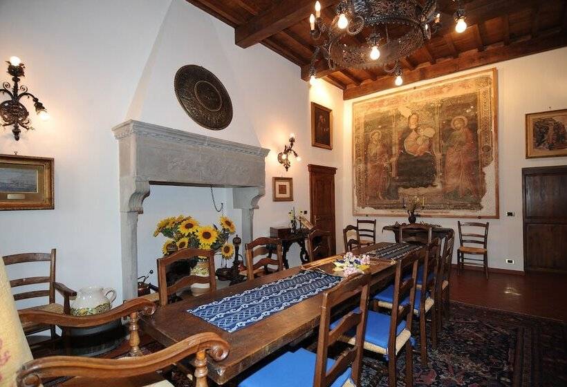 Palazzo Tarlati   Hotel De Charme   Residenza D Epoca