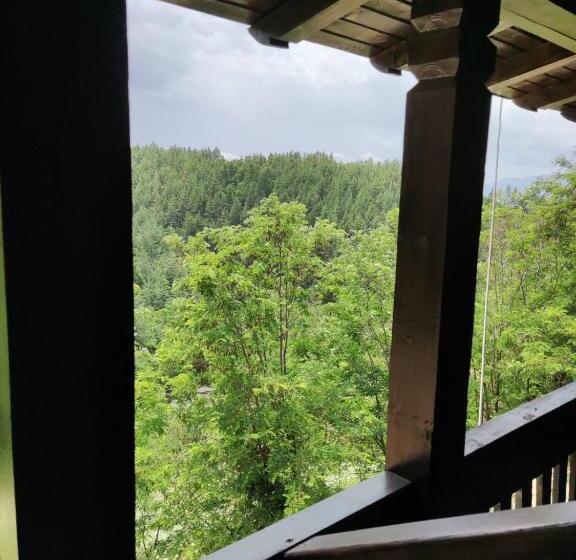 פנסיון Leshtenski Rai Guest House