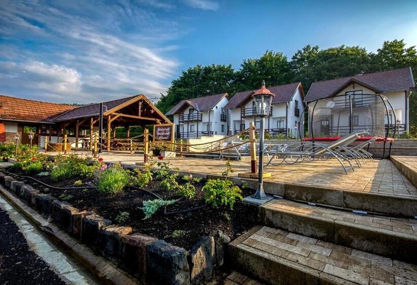 Пансион Pallos Apartments