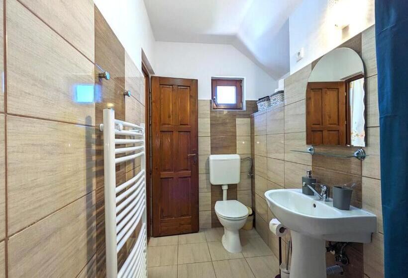 Пансион Pallos Apartments