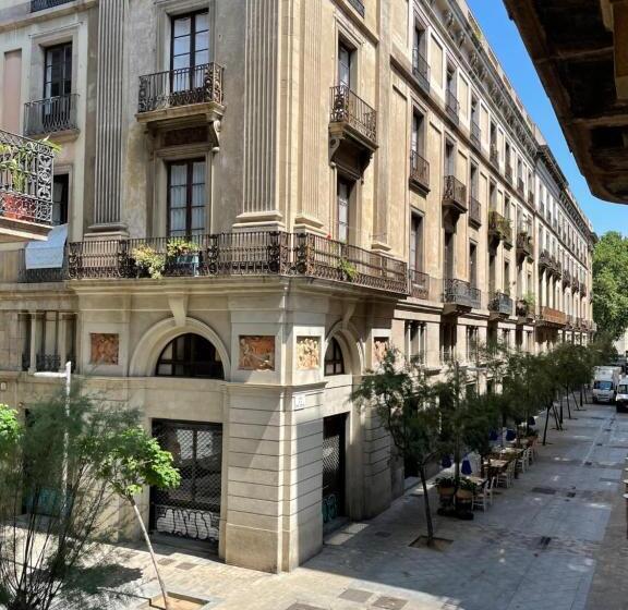 Пансион Som Nit Port Vell