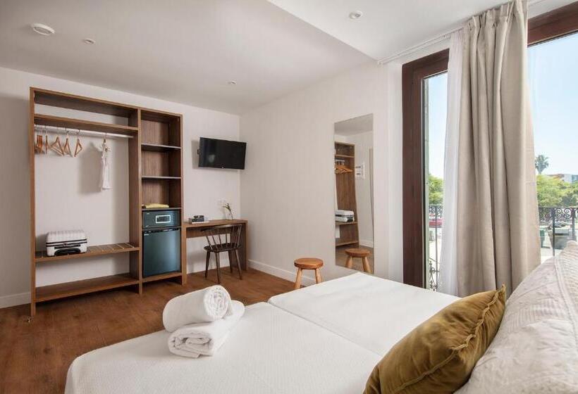 Пансион Som Nit Port Vell