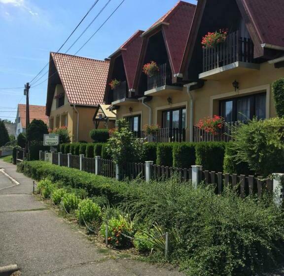 پانسیون Tóth Vendégház