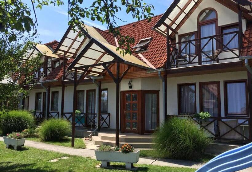 پانسیون Tóth Vendégház