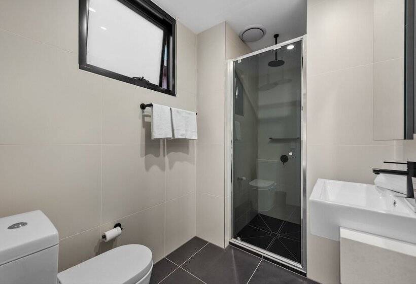 Staycentral   Northcote Townhouse With Study