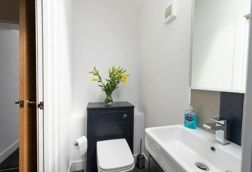 The Olde Coach House