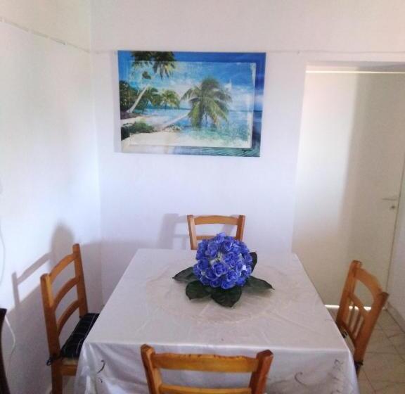 Traditional House In Pelendri