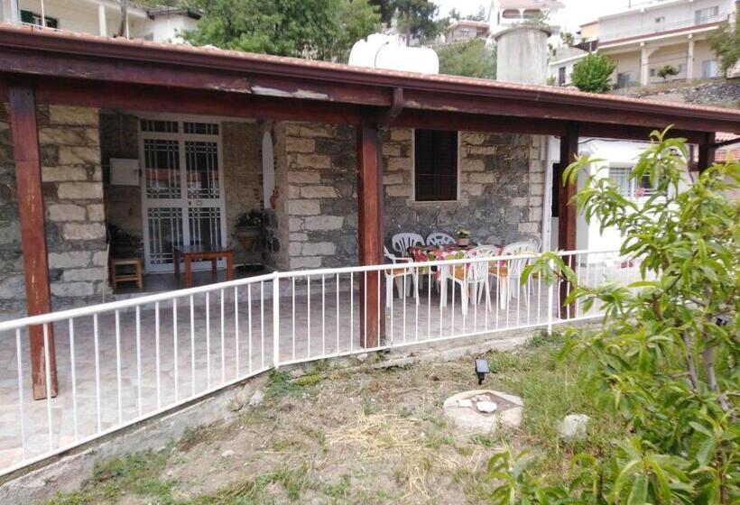 Traditional House In Pelendri