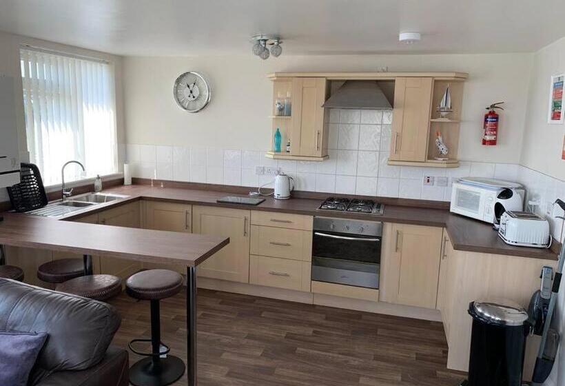 Vista Apartments, Goodrington Beach, Paignton