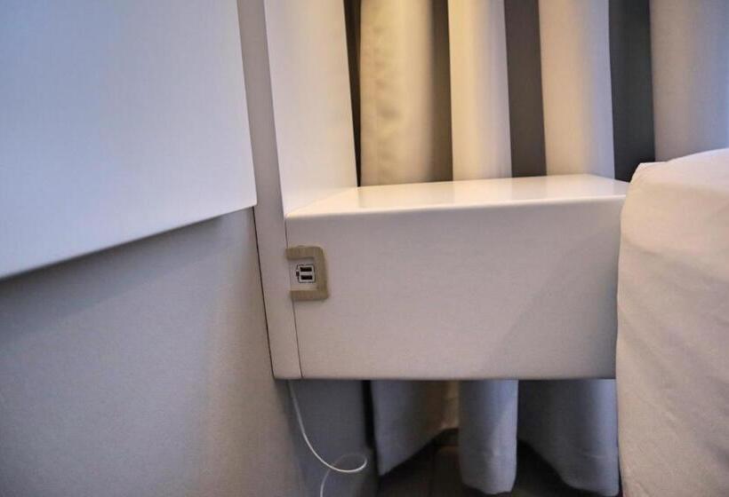 White Orchid Luxury Apartment