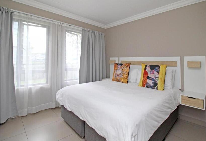 White Orchid Luxury Apartment