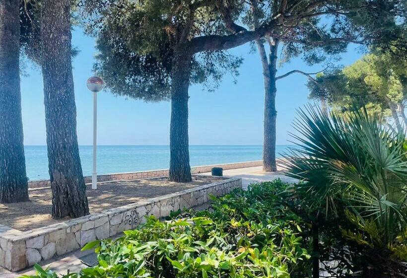 Apartamento Vistas Al Mar, Con Acceso Directo A La Playa, Piscina Y Parking Gratis!!!