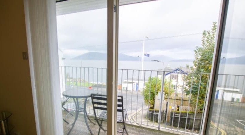 Beautiful 3 Bed Apartment In Gourock