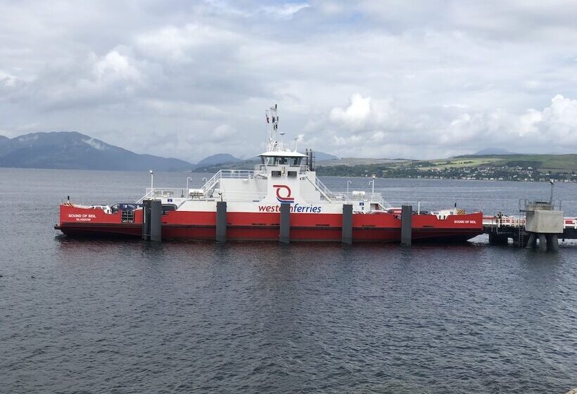 Beautiful 3 Bed Apartment In Gourock