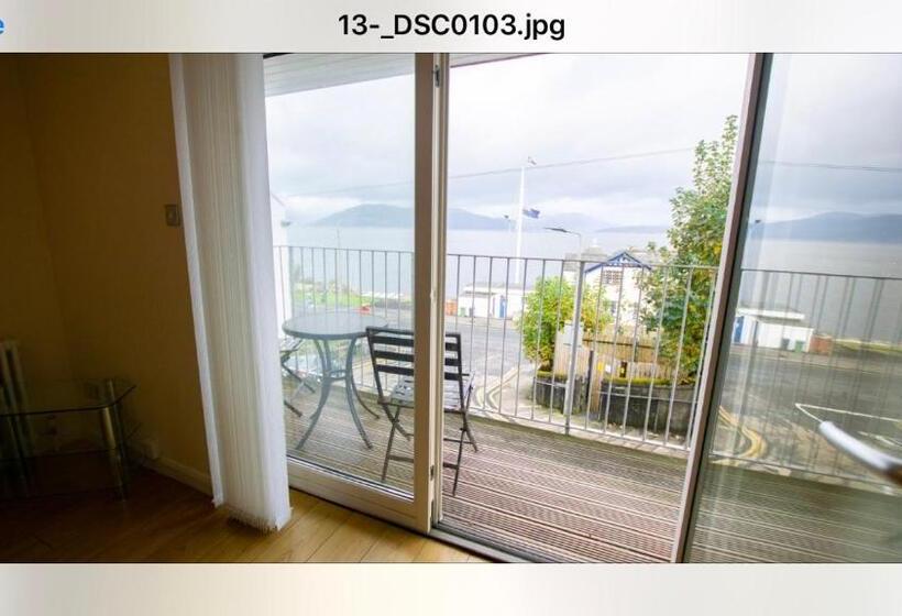 Beautiful 3 Bed Apartment In Gourock