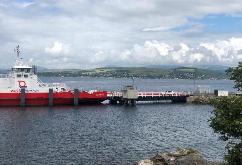 Beautiful 3 Bed Apartment In Gourock