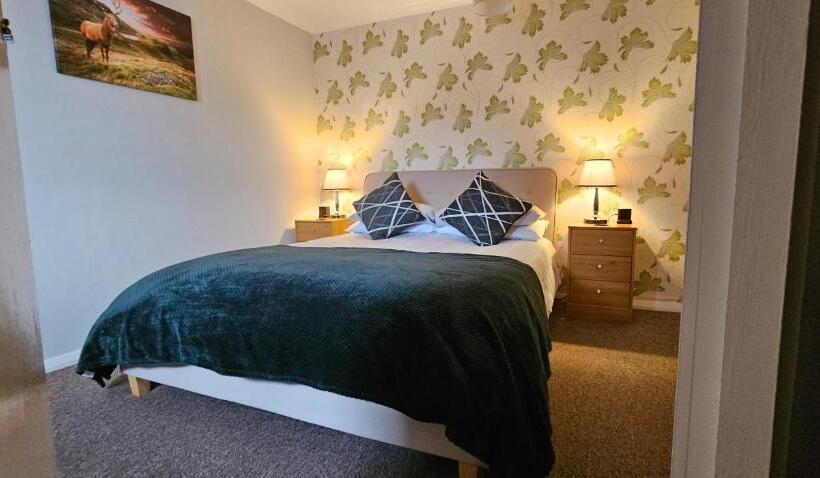 مبيت وإفطار Inverour Guest House