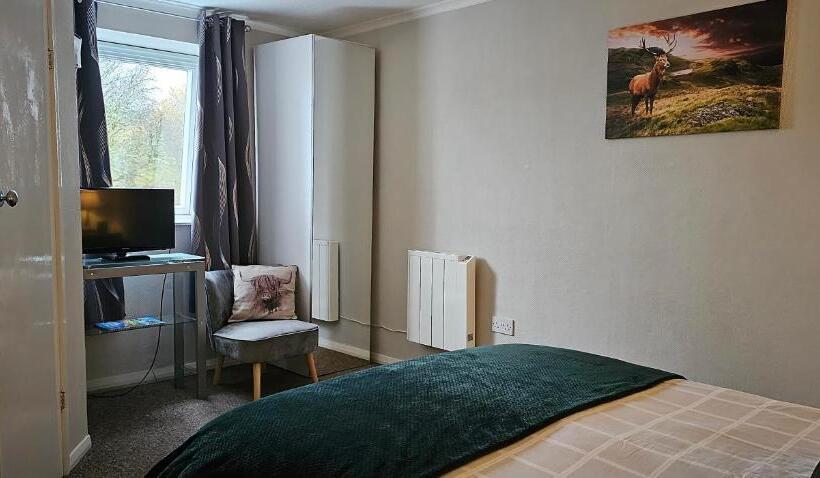 مبيت وإفطار Inverour Guest House