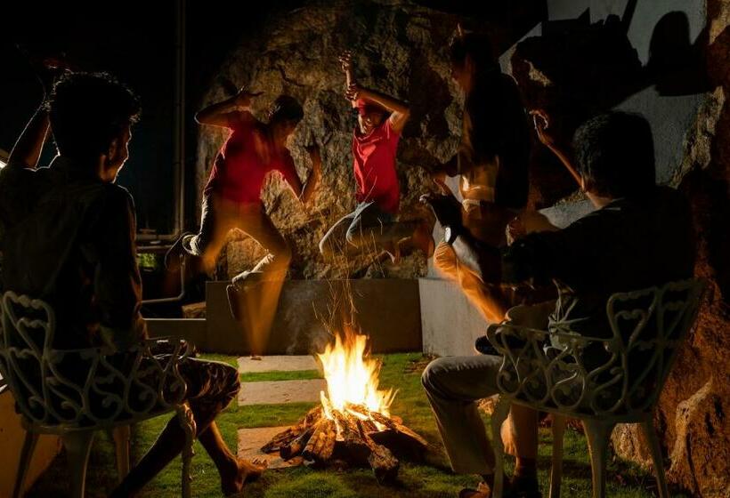 ベッドアンドブレックファースト Thrill Holidays Munnar