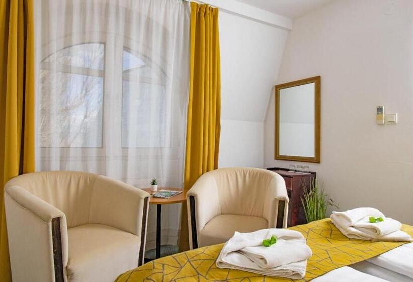 مبيت وإفطار Villa My Lake