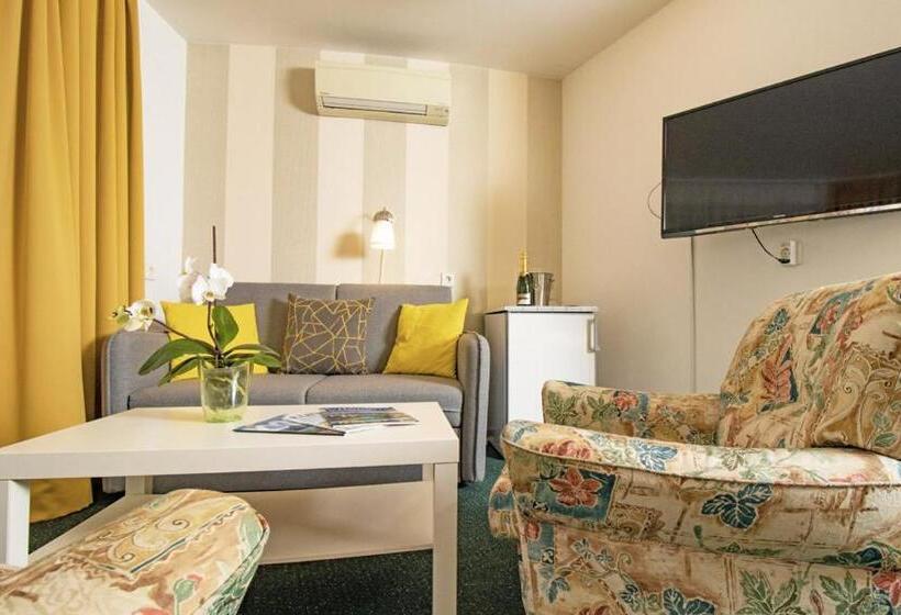 مبيت وإفطار Villa My Lake