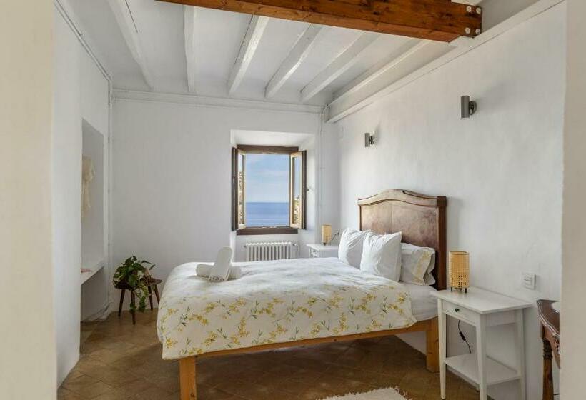 Can Busquets Apartahotel 1