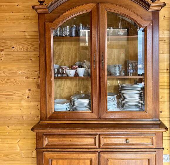 Casute In Copac & Case A Frame