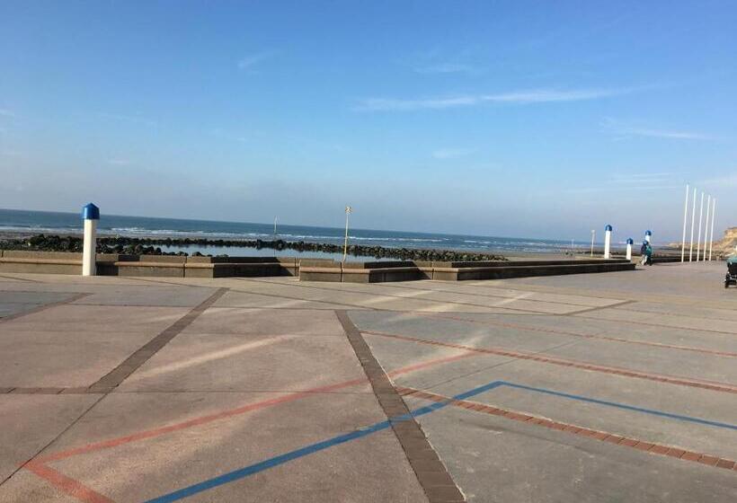 Chambre Tout Confort Avec Commodités Espace Repas Wifi Parking