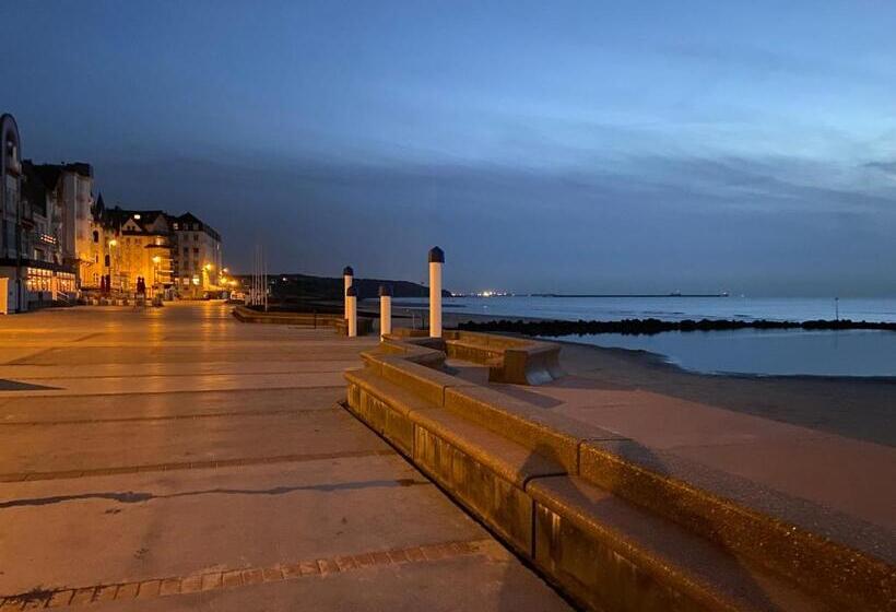 Chambre Tout Confort Avec Commodités Espace Repas Wifi Parking