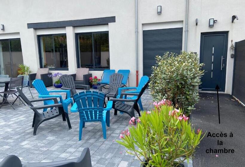 Chambre Tout Confort Avec Commodités Espace Repas Wifi Parking