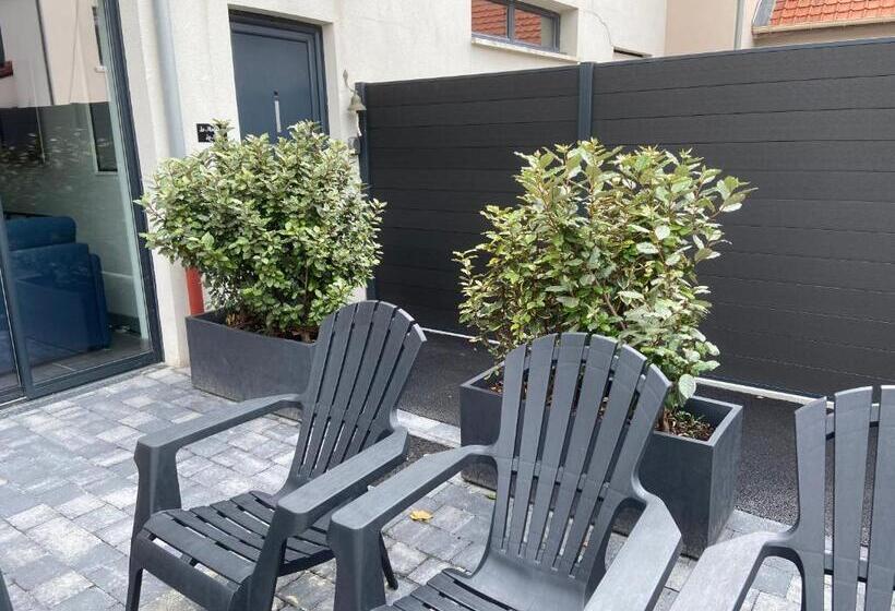 Chambre Tout Confort Avec Commodités Espace Repas Wifi Parking