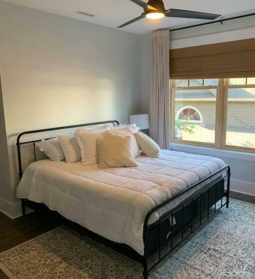 Franklin At M&p View Of Main Street