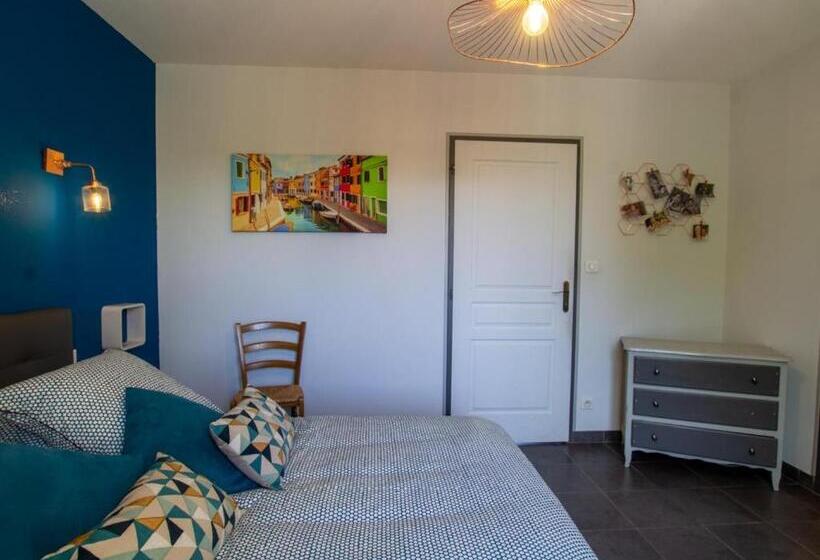 Maison Spacieuse Avec Piscine Chauffée, Grand Jardin Et équipements Bébé En Dordogne   Fr 1 616 267