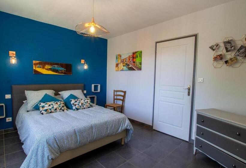 Maison Spacieuse Avec Piscine Chauffée, Grand Jardin Et équipements Bébé En Dordogne   Fr 1 616 267