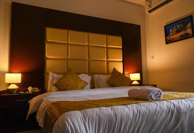 فندق السليمانيه والرمال الزرقاء