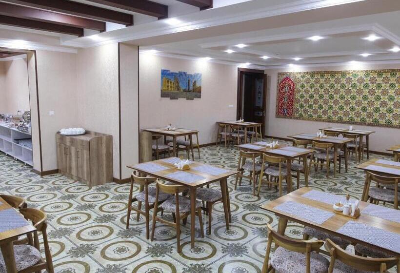 هتل Golden Minaret With Restaurant