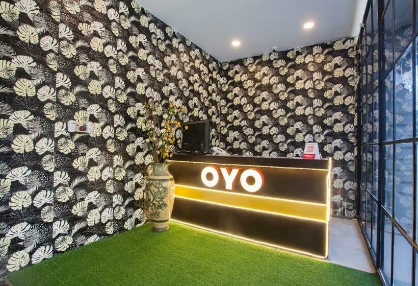 Отель Oyo 2361 Winston