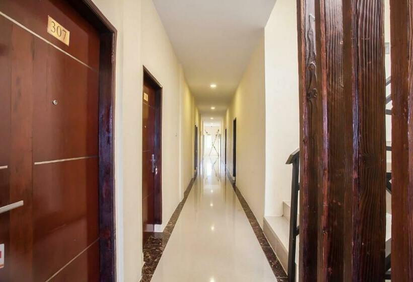 Отель Oyo 2361 Winston