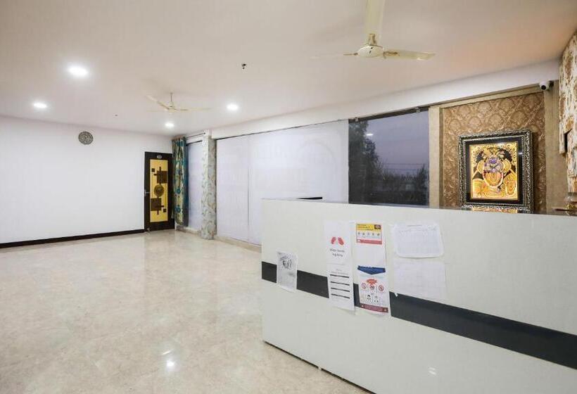 ホテル Oyo 87017  The Mars