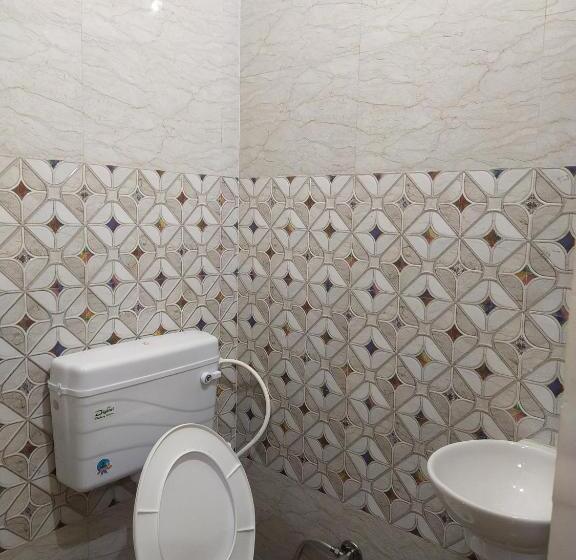 Отель Oyo 87137 Diamond Guest House