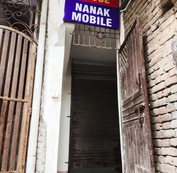 Отель Oyo 87137 Diamond Guest House