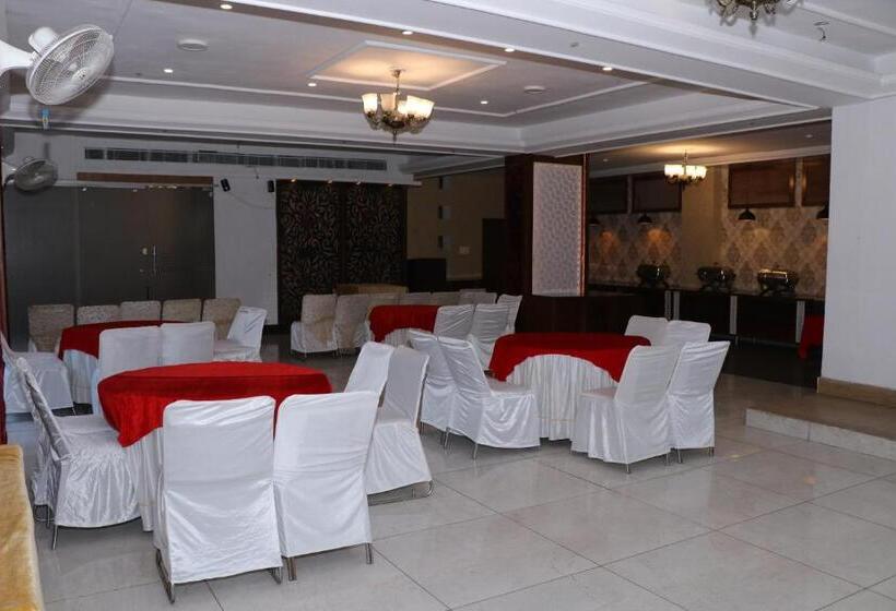 فندق Pushap Palace