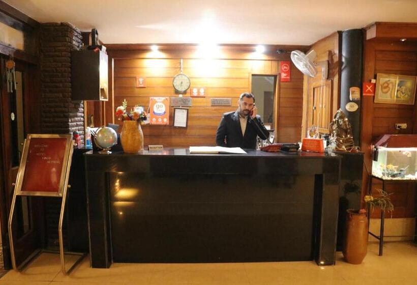 فندق Pushap Palace