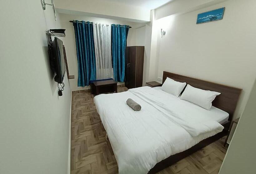 فندق Snow Drop Guest House