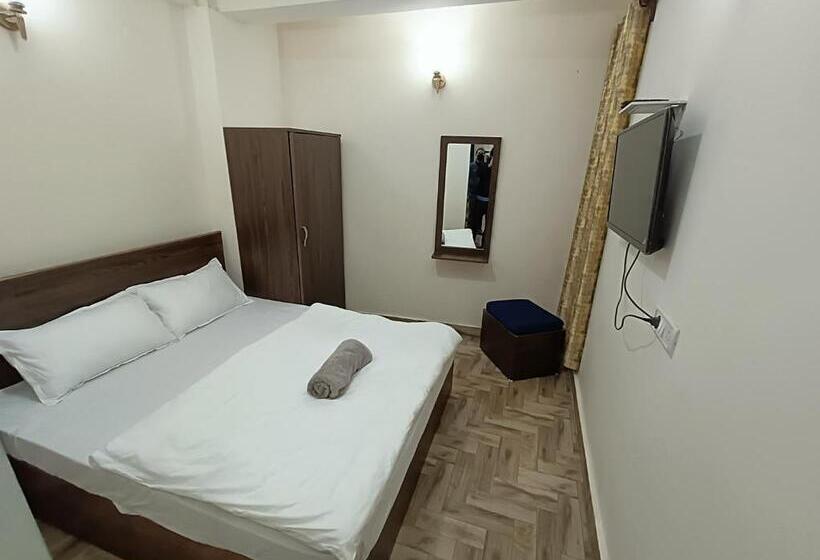 فندق Snow Drop Guest House