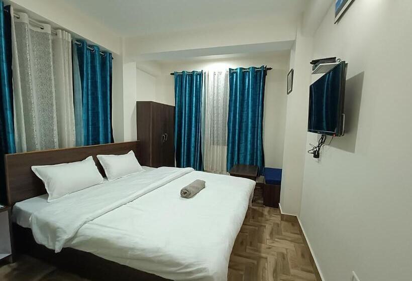 فندق Snow Drop Guest House