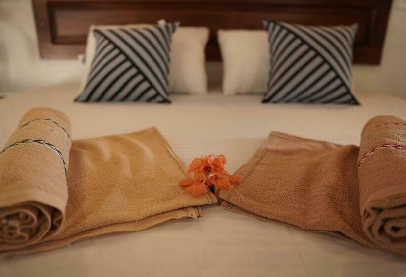 فندق Surf Nest Hiriketiya