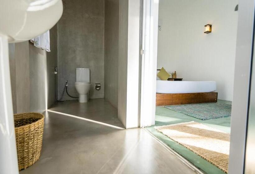 Отель The Atrium Hiriketiya