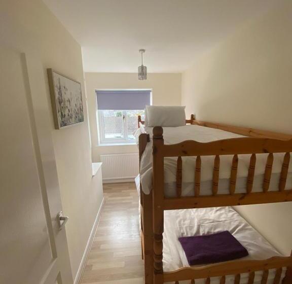 Isle Of Anglesey Spacious Home